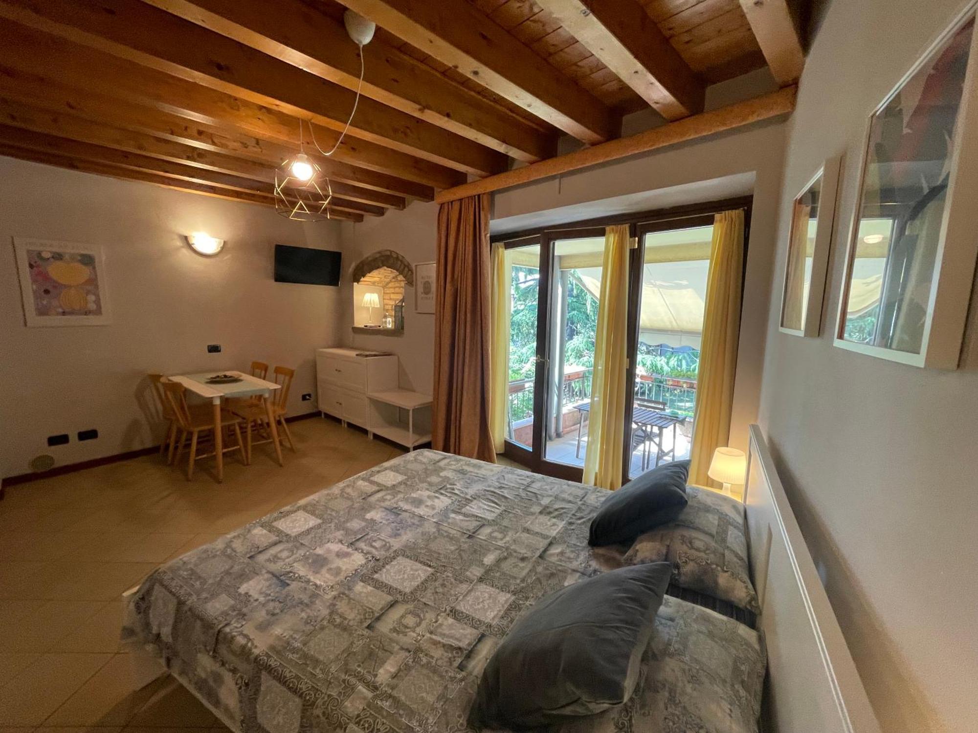 Villa Maria Apartments Moniga del Garda Ngoại thất bức ảnh